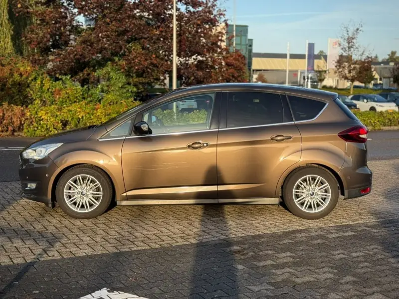 Ford C-MAX 1.0 ZEER MOOI MET NIEUWE DISTRIBUTIE CARPLAY CAMERA PARKEERHULP 2017 leasen bij DreamLease: foto 2