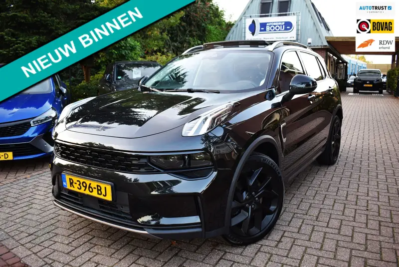 Lynk & Co 01 1.5 AUTOM/PANO DAK/ADAP CRUISE/NAVI/CARPLAY/NL-AUTO/CAMERA 360 gr/BLUETOOTH/AIRCO/XENON LED/PDC V+A/LMW 20/STOEL VERW 2022 leasen bij DreamLease: foto 1