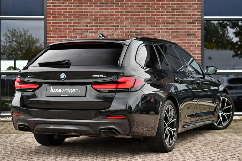 BMW 5 Serie Touring 530e xDrive M-Sport Pro 2022 leasen bij DreamLease: foto 2