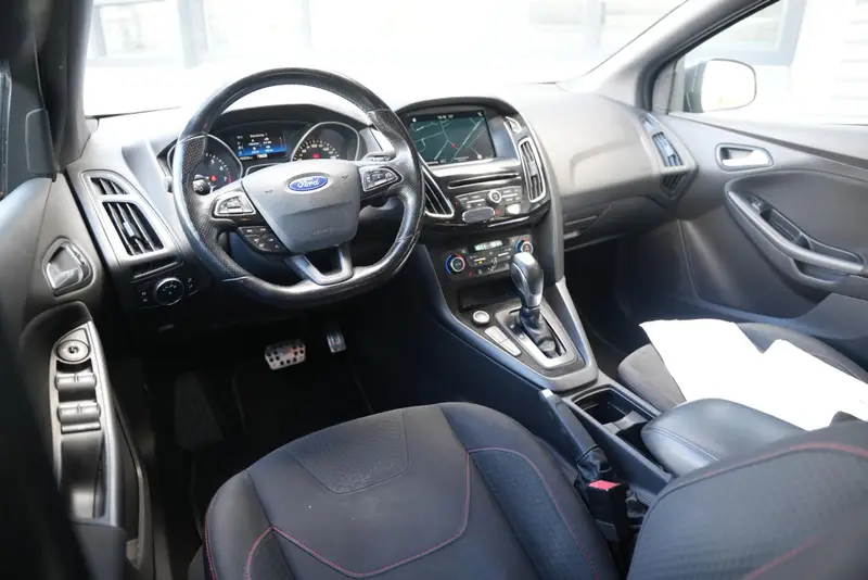 Ford Focus 1.5 ST-Line 182 2017 leasen bij DreamLease: foto 2