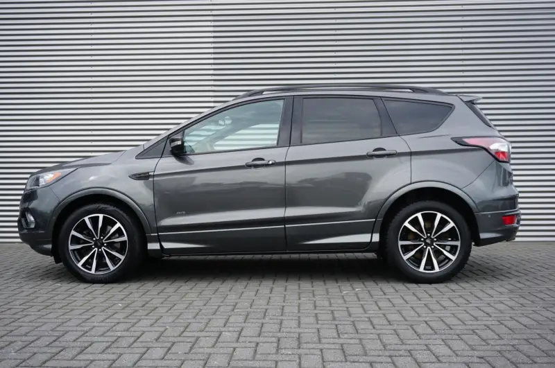 Ford Kuga 183PK ST Line AWD AUTOM. | ELEC. TREKHAAK | WINTERPACK | NAVI | CRUISE 2017 leasen bij DreamLease: foto 2