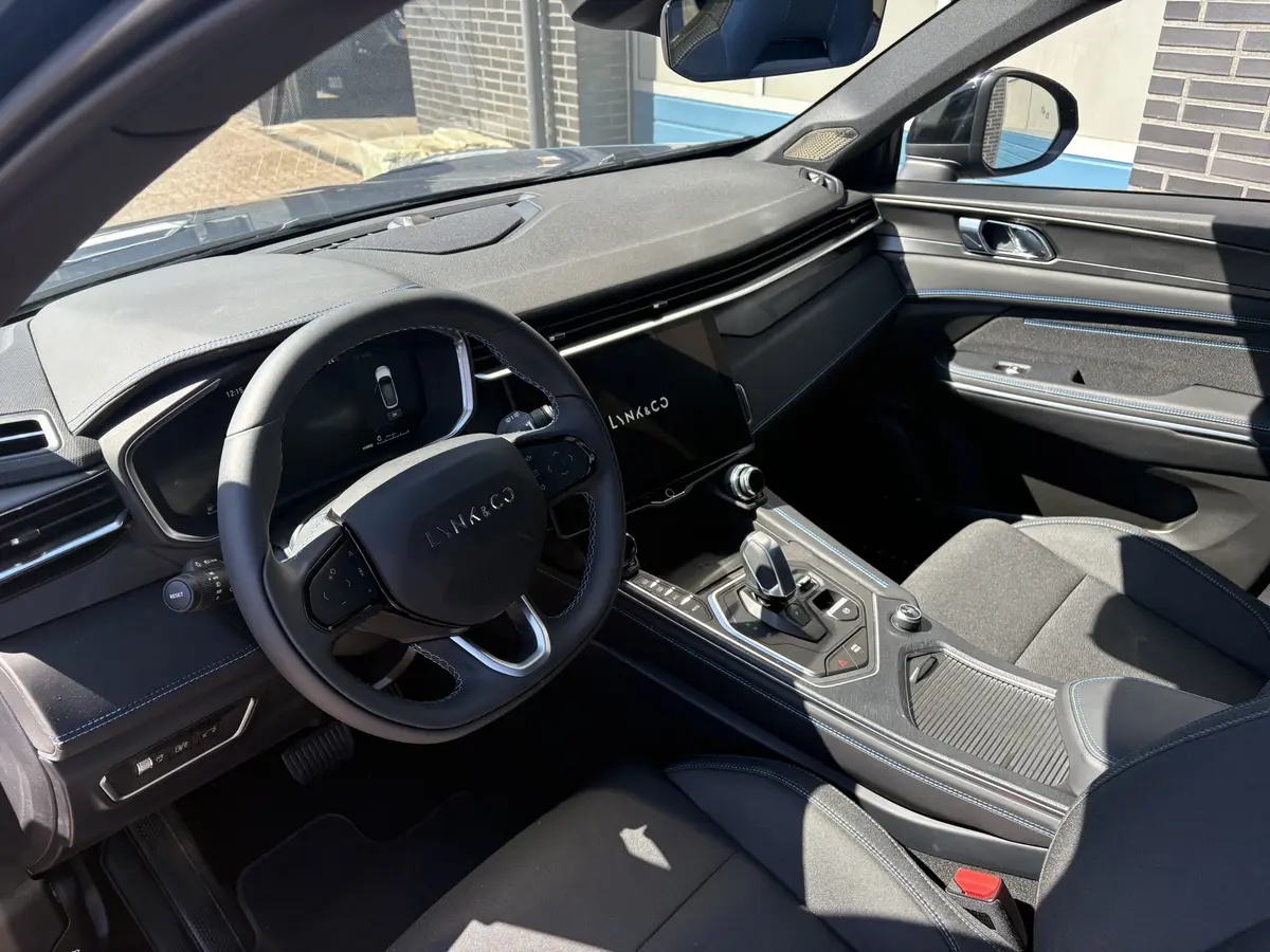 Lynk & Co 01 1.5, panodak, super km!!: foto 2