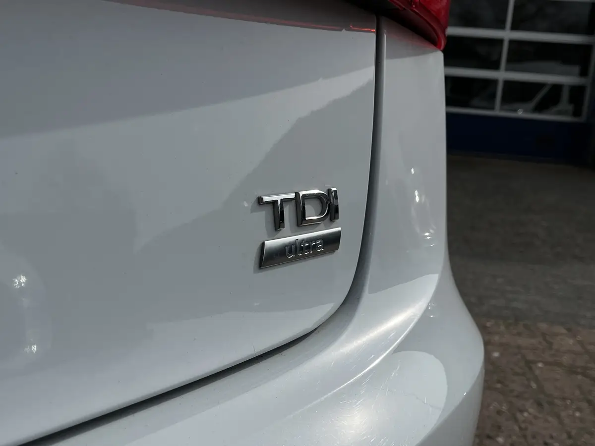 Audi A6 Avant 2.0 TDI ultra Sport Edition: foto 40