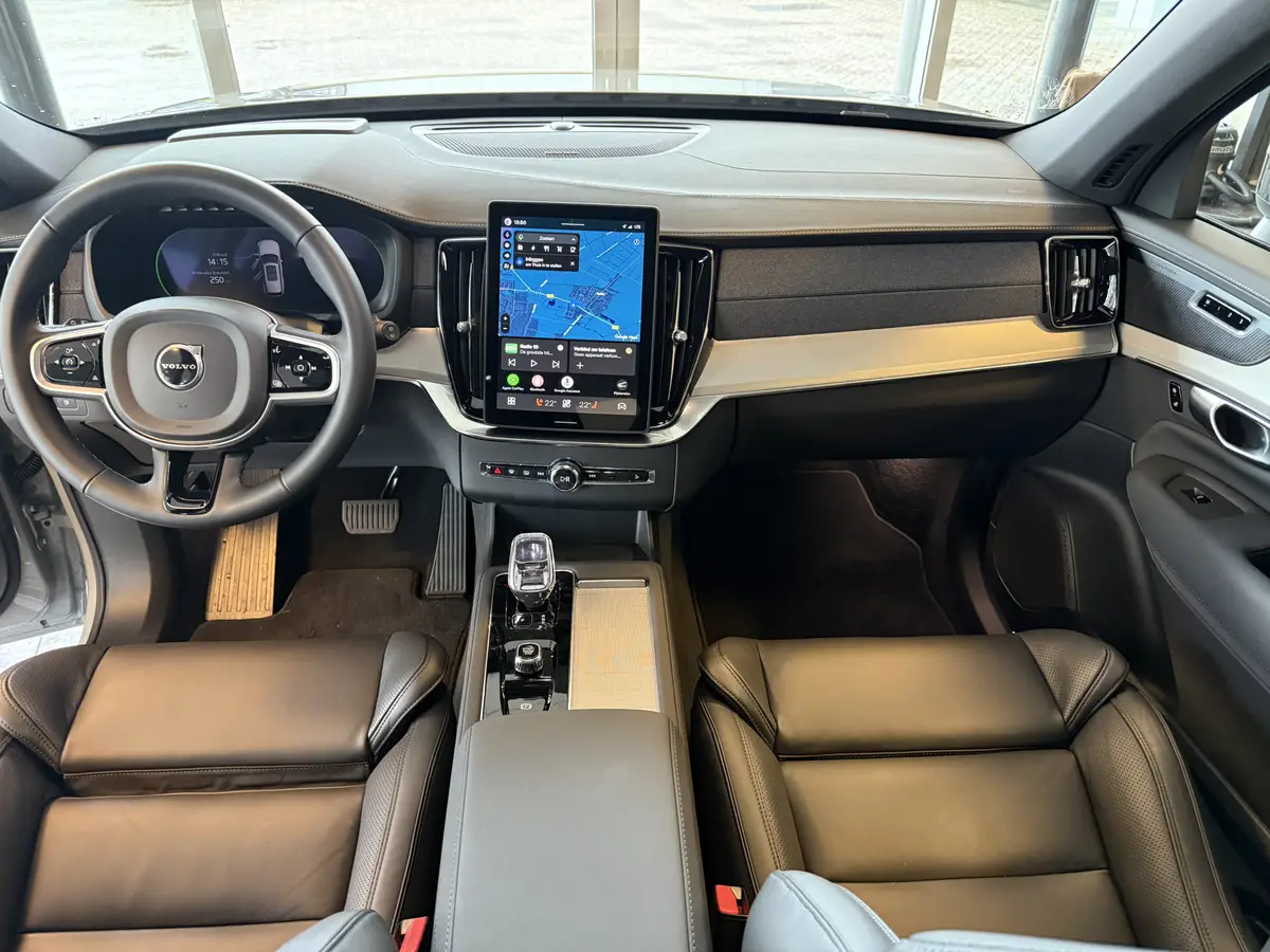 Volvo XC90 T8 Recharge Plus Black Edition ** Four-C ** Trekhaak ** Panodak ** Sportstoelen: foto 2