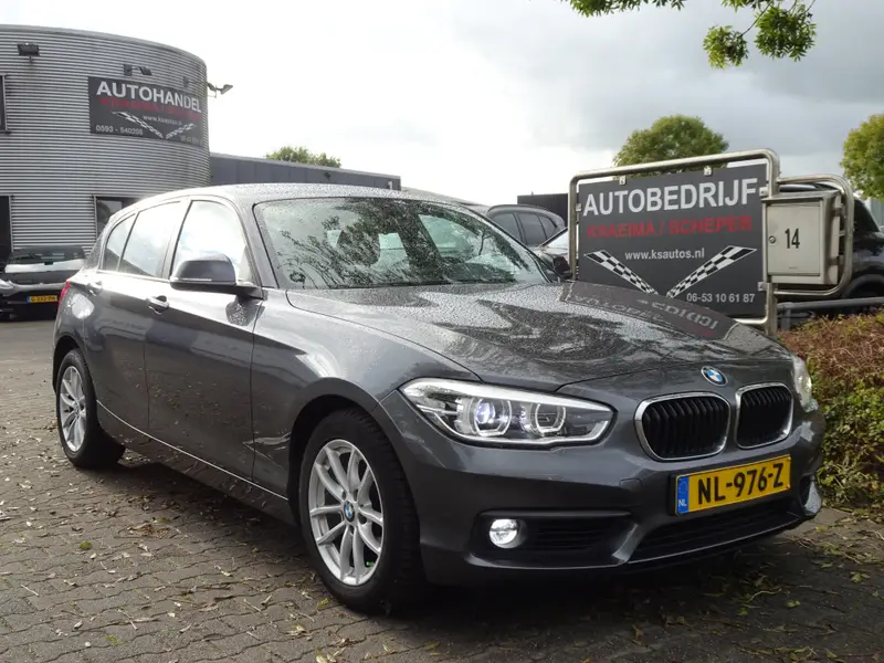 BMW 1 Serie 118i Executive Autom. 2017 leasen bij DreamLease: foto 1