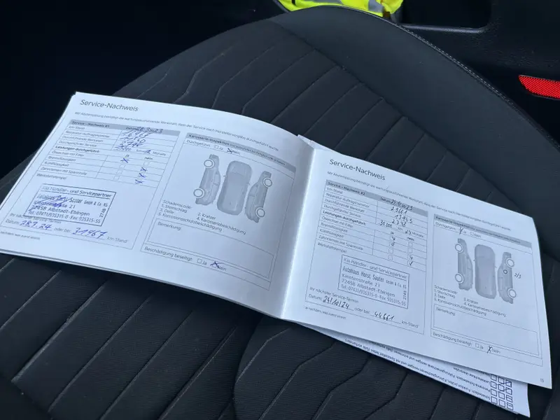 Kia Sportage 1.6 T-GDi Plug-in Hybrid AWD DynamicPlusLine // FULL LED // NAVI + CARPLAY // ADAPTIV CRUISE // ELEK. STOELEN // STOEL + STUURWIELVERWARMING // PDC V+A 2022 leasen bij DreamLease: foto 1