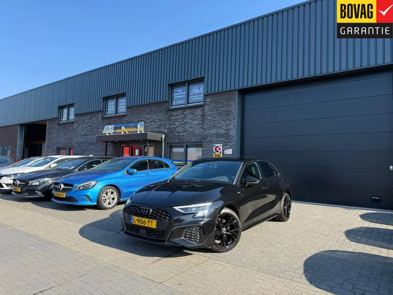 Audi A3 Sportback 30 TFSI S edition 2021 leasen bij DreamLease: foto 1