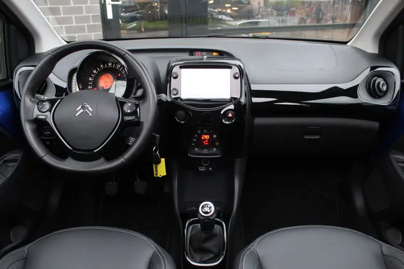 Citroën C1 1.0 VTi Airscape Shine 2018 leasen bij DreamLease: foto 2