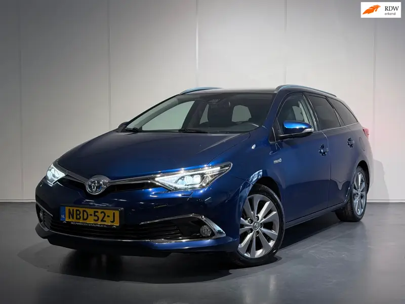 Toyota Auris 1.8 Hybrid Black Edition /Clima/Cruise/PANO/LED/Keyless/BOTS/LaneAss/Camera/LMV 2018 leasen bij DreamLease: foto 1