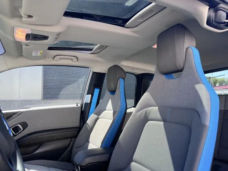 BMW i3 S 184pk Executive 120Ah 42 kWh/Sunroof/Carplay/W-pomp/Camera/3-fase/20" 2021 leasen bij DreamLease: foto 2
