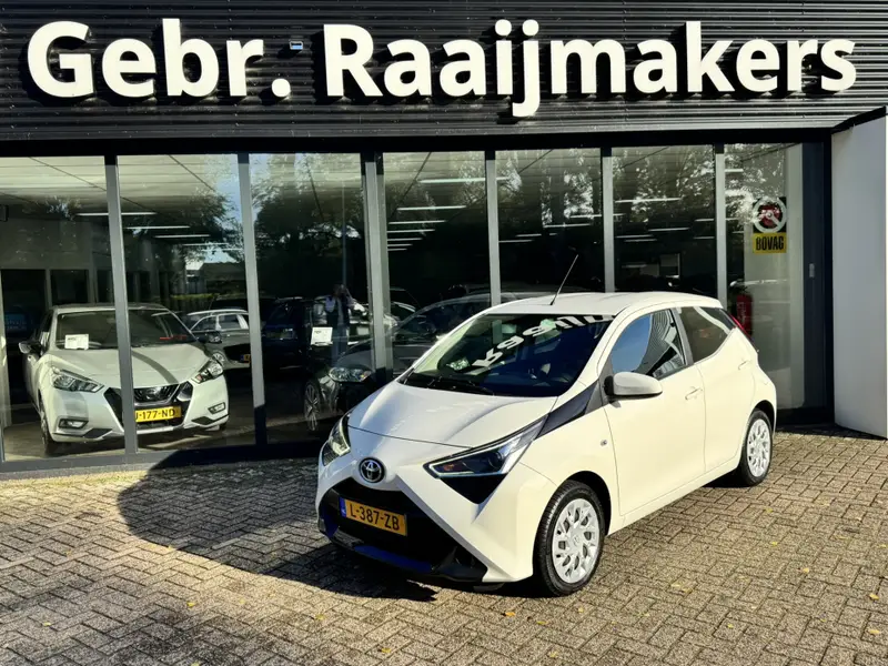 Toyota Aygo 1.0 VVT-i x-play*Airco*Carplay*Camera* 2021 leasen bij DreamLease: foto 1