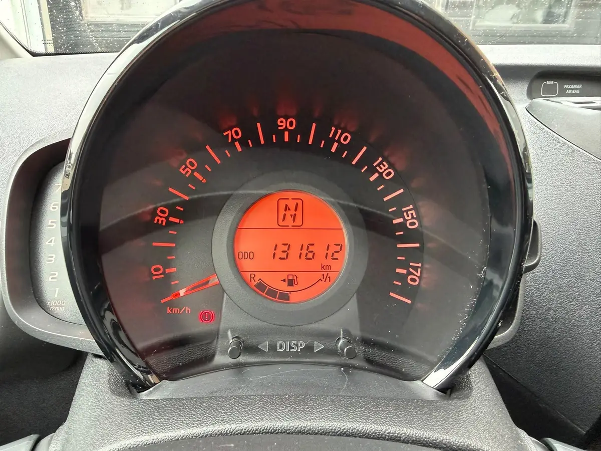 Citroën C1 1.0 VTi Shine: foto 40