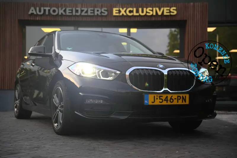 BMW 1 Serie 118i Executive Edition 2020 leasen bij DreamLease: foto 1