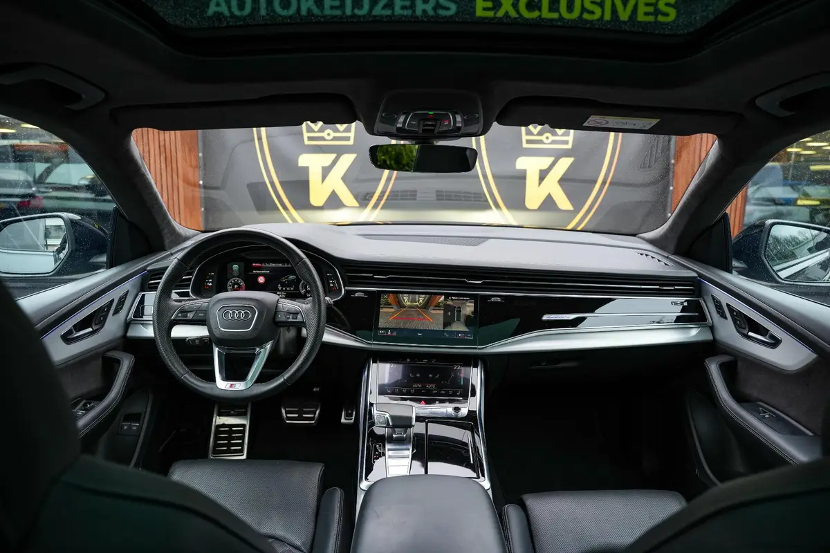 Audi Q8 60 TFSI e quattro Competition: foto 2