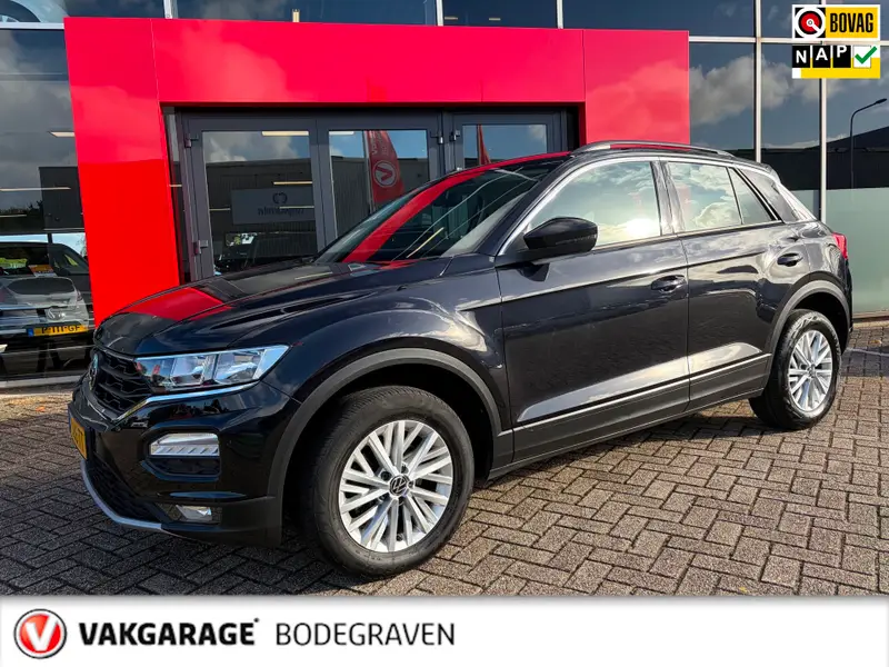 Volkswagen T-Roc 1.0 TSI Style / carplay / trekhaak 2021 leasen bij DreamLease: foto 1