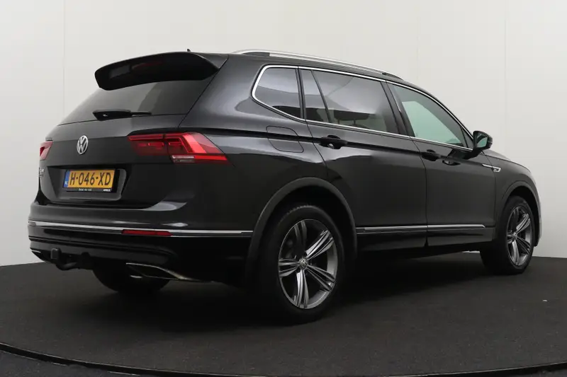 Volkswagen Tiguan Allspace 1.5 150 PK Aut. R-Line 7p. 2020 leasen bij DreamLease: foto 2