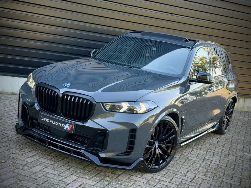 BMW X5 xDrive50e M-PERF. B&W|PANO SKY|HUD|MASSAGE|SOFT|360 VOL! 2023 leasen bij DreamLease: foto 1