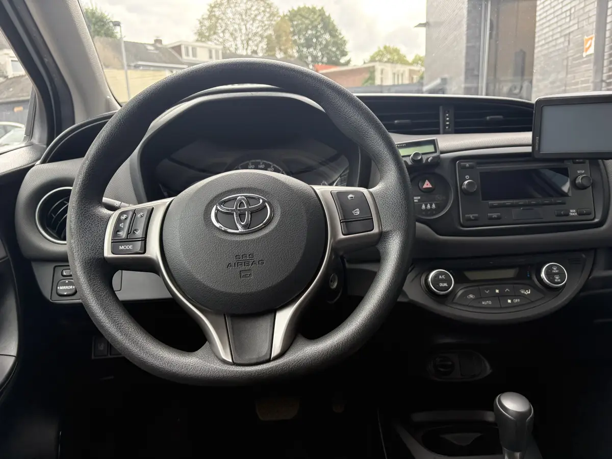 Toyota Yaris 1.5 Hybrid Aspiration, climate control, navi: foto 2