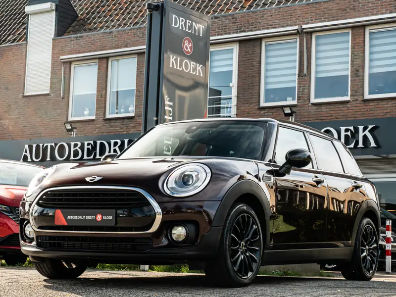 MINI Clubman 1.5 Cooper Chili Serious Business 2017 leasen bij DreamLease: foto 1