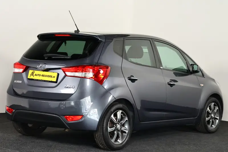 Hyundai ix20 1.6i Go! 2016 leasen bij DreamLease: foto 2