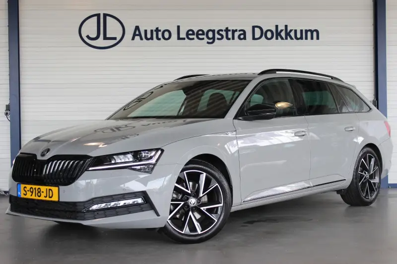 Škoda Superb Combi 1.5 TSI ACT Sportline Business 2023 leasen bij DreamLease: foto 1