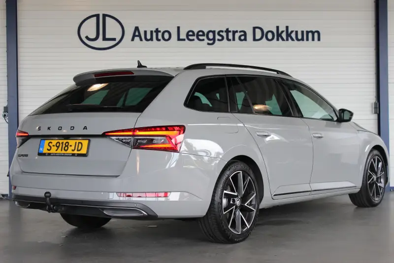 Škoda Superb Combi 1.5 TSI ACT Sportline Business 2023 leasen bij DreamLease: foto 2