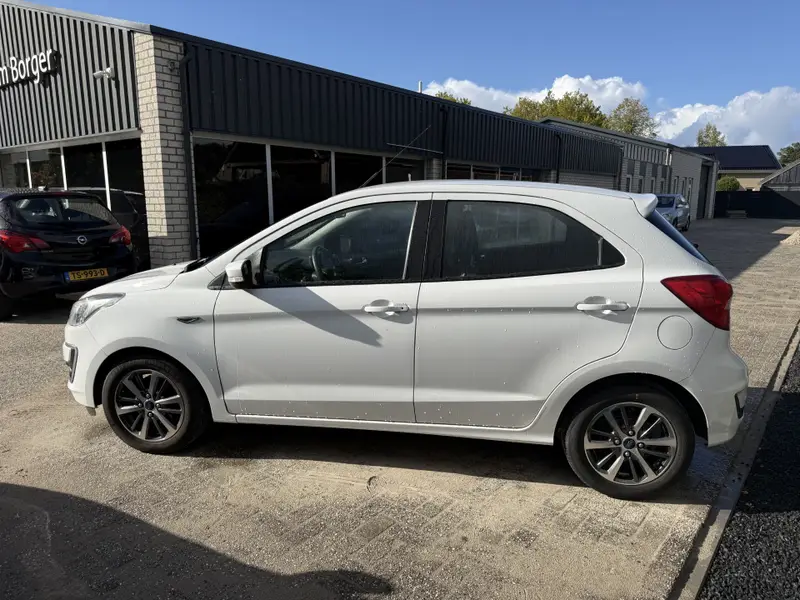 Ford Ka Ka+ 1.2 Ultimate Clima/15"LM/PDC 2018 leasen bij DreamLease: foto 2