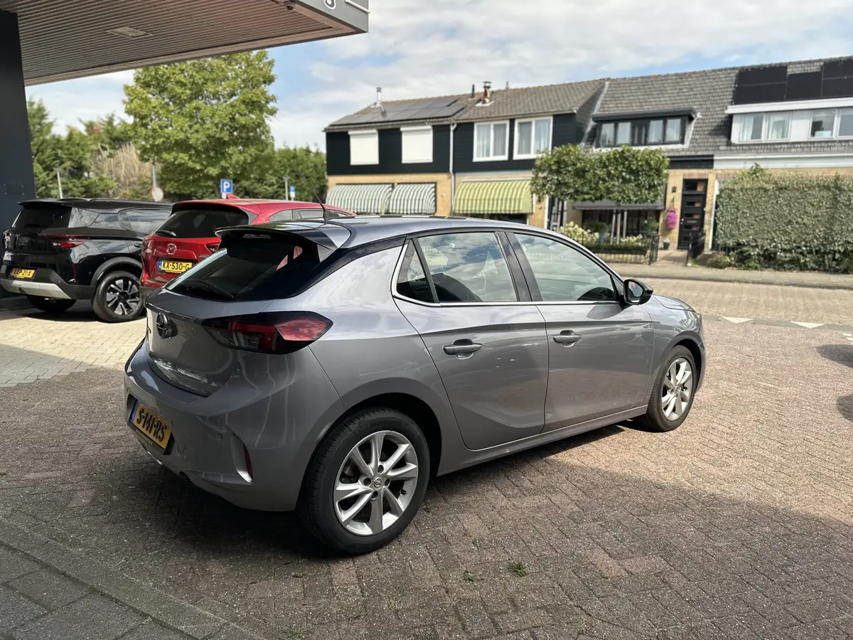 Opel Corsa 1.2 Elegance: foto 2
