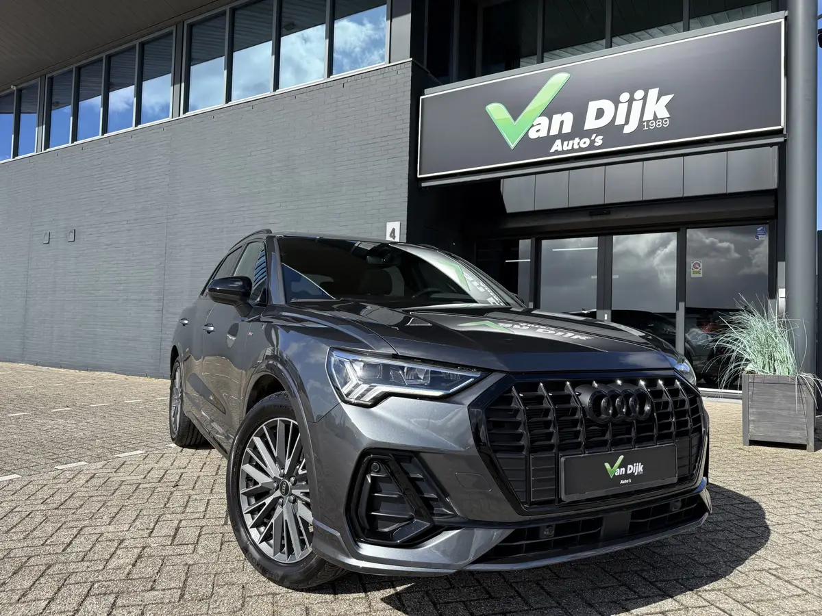 Audi Q3 35 TFSI S-Line: foto 1