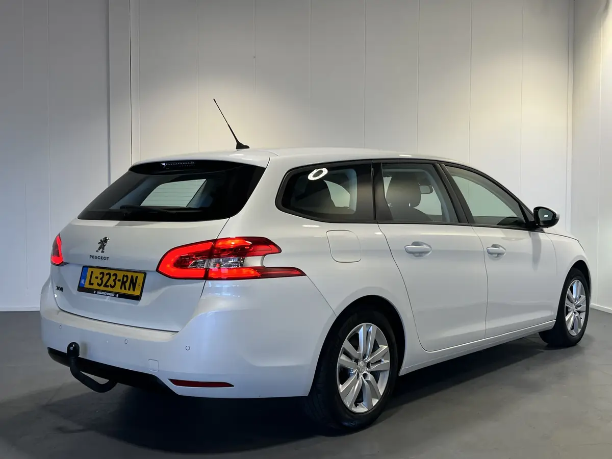 Peugeot 308 SW 1.2 PureTech Blue Lease Active: foto 2