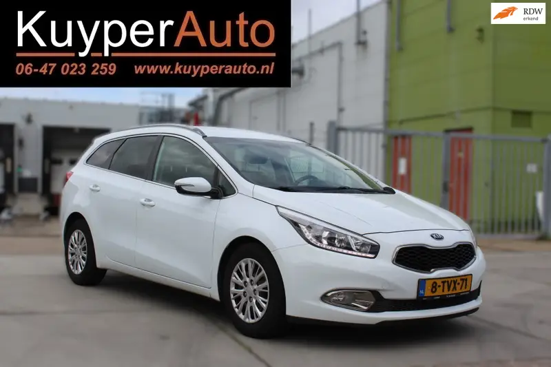 Kia cee'd Sportswagon 1.6 GDI BusinessLine multimedia trekhaak 2014 leasen bij DreamLease: foto 1