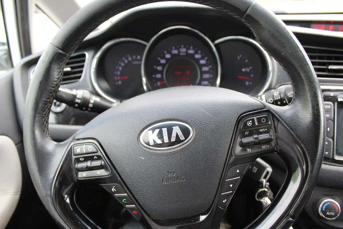Kia cee'd Sportswagon 1.6 GDI BusinessLine multimedia trekhaak: foto 29