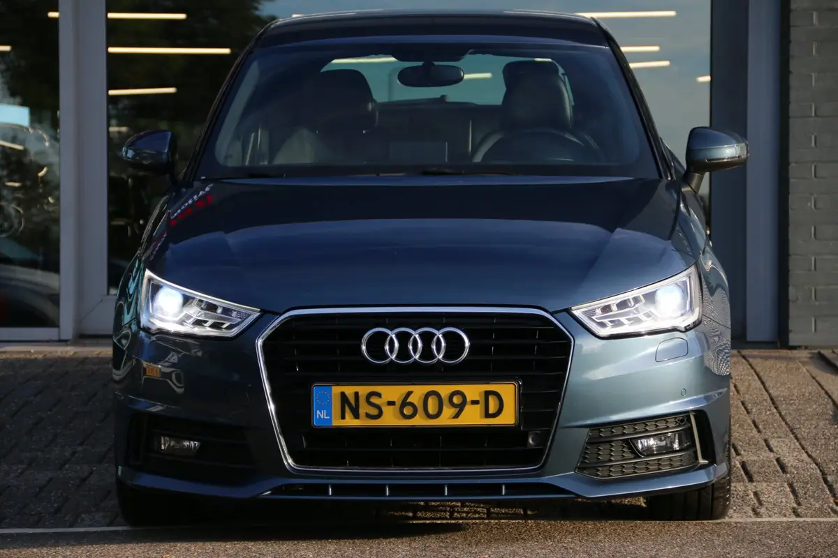 Audi A1 1.0 TFSI Sport S line Edition: foto 2