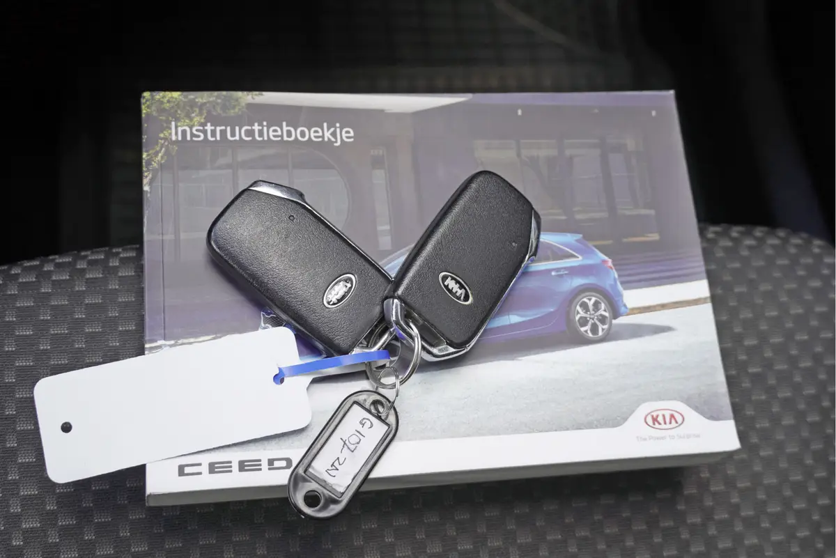 Kia Ceed Sportswagon 1.0 T-GDi DynamicPlusLine BJ2020 Lmv 16" | Led | Pdc | Navi | Achteruitrijcamera | Climate control | Cruise control | Verwarmd stuurwiel | Verwarmde voorstoelen | Leder/stof bekleding | Extra getint glas: foto 33