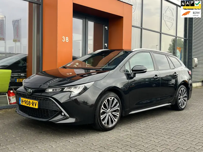 Toyota Corolla Touring Sports 1.2 Turbo Dynamic|Netto Export 2020 leasen bij DreamLease: foto 1