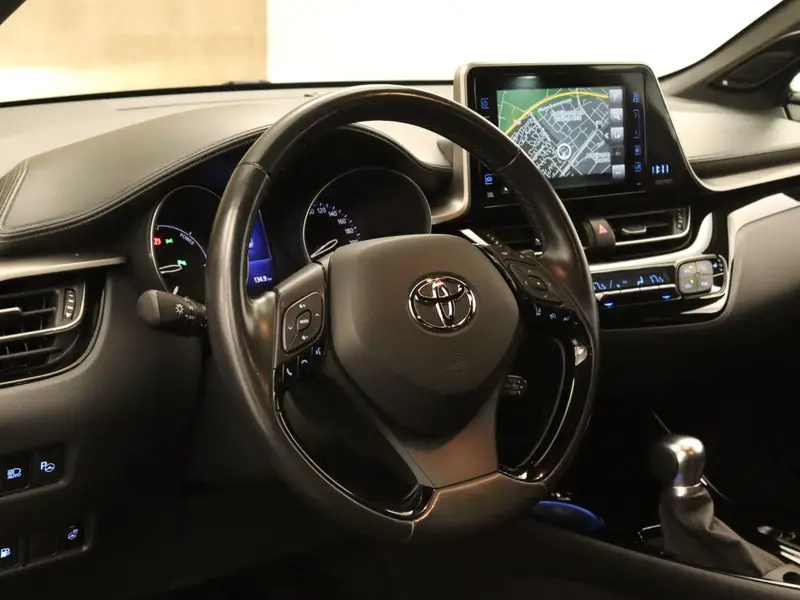 Toyota C-HR 1.8 Hybrid Executive Ultimate 2019 leasen bij DreamLease: foto 2