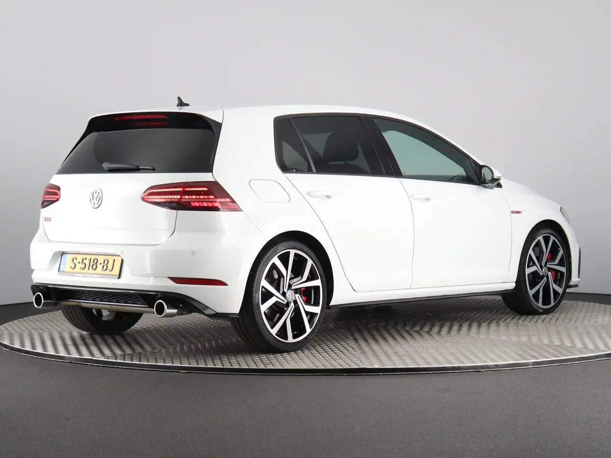 Volkswagen Golf 2.0 TSI GTI Performance: foto 2