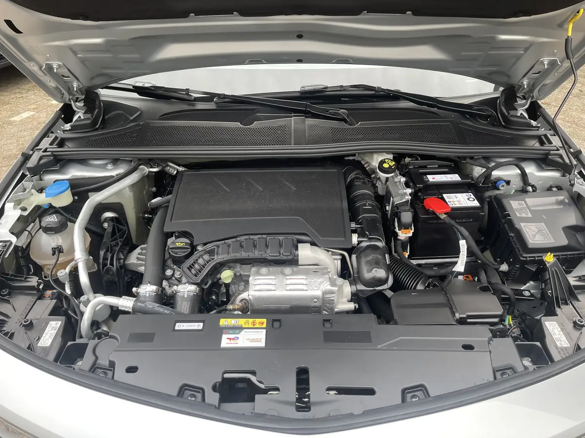 Opel Astra Sports Tourer 1.2 Business Edition: foto 46