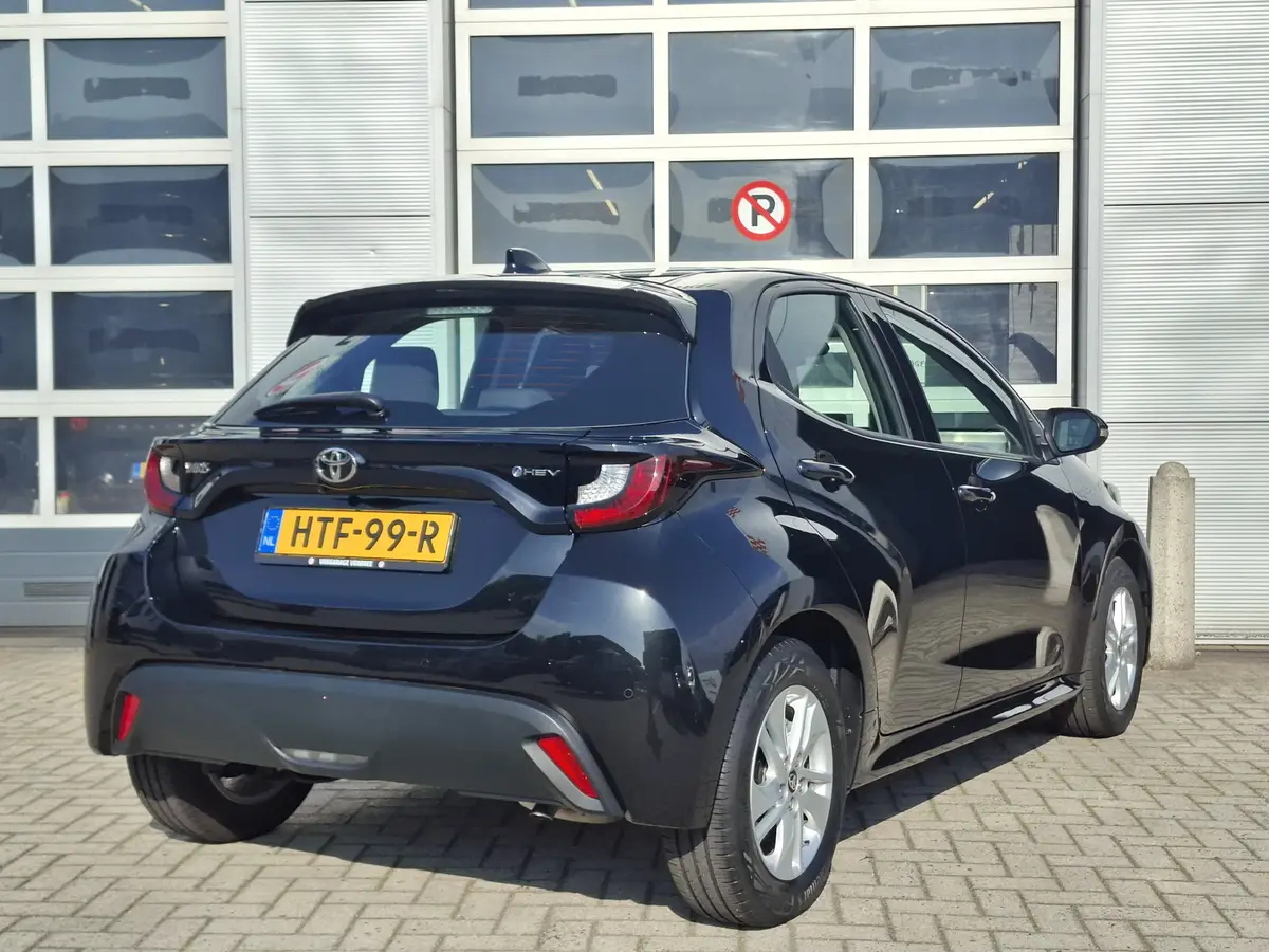 Toyota Yaris 1.5 Hybrid 115 Active: foto 2