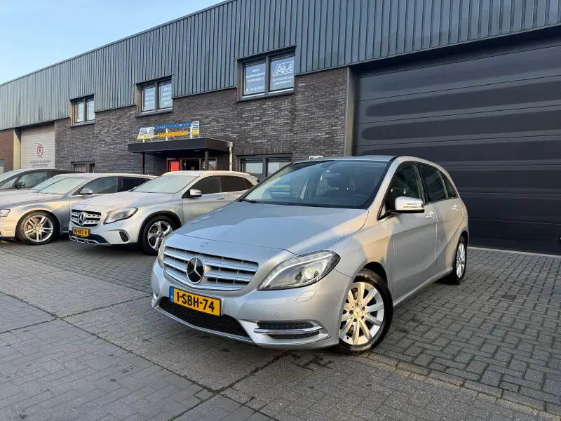 Mercedes-Benz B-Klasse 180 Ambition 2013 leasen bij DreamLease: foto 2