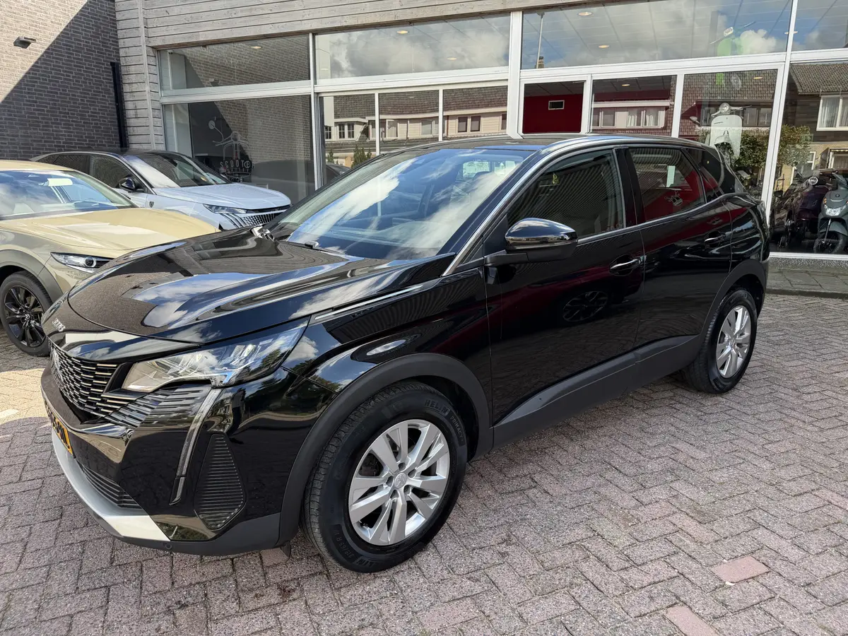 Peugeot 3008 1.2 PureTech Allure: foto 2