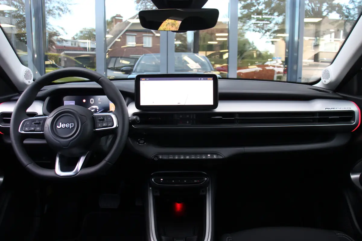 Jeep Avenger 1.2 e-Hybrid Summit: foto 2