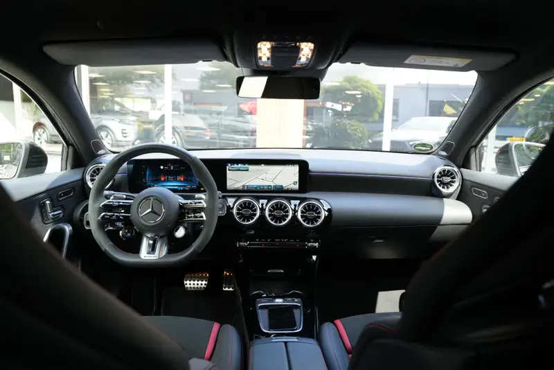 Mercedes-Benz A-Klasse AMG 35 4MATIC 2025 leasen bij DreamLease: foto 2