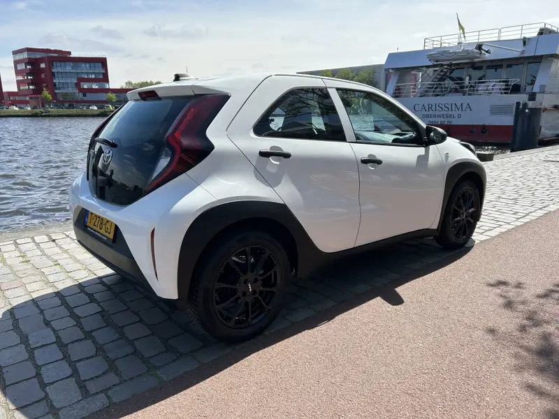 Toyota Aygo X 1.0 VVT-i MT 2023 leasen bij DreamLease: foto 2