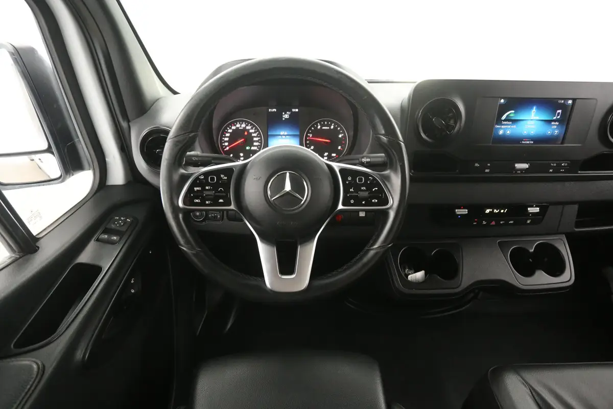 Mercedes-Benz Sprinter 215 CDI L2H2: foto 2
