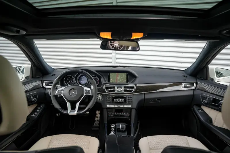 Mercedes-Benz E-Klasse Estate AMG 63 S 4MATIC 2014 leasen bij DreamLease: foto 2
