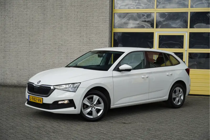 Škoda Scala 1.0 TSI 5drs Ambition BJ2021 Lmv 16" | Led | Pdc | Trekhaak | App-Connect | Airco | Cruise control | Getint glas 2021 leasen bij DreamLease: foto 2