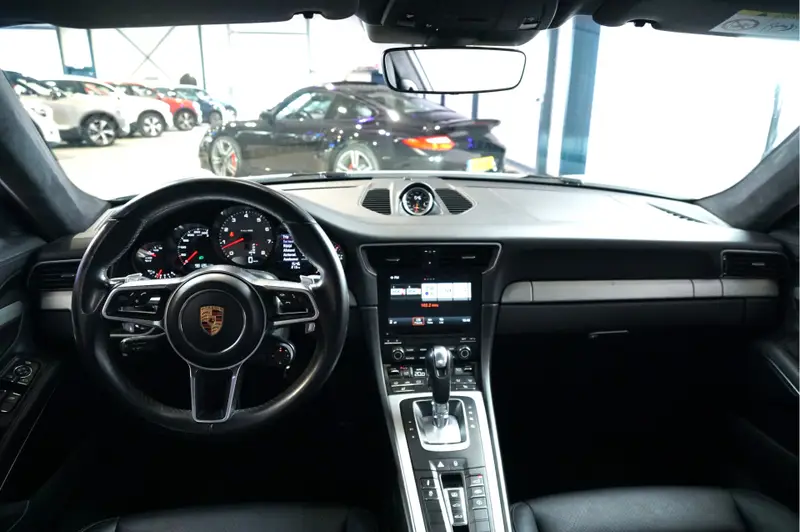 Porsche 911 3.0 Carrera 4S 309kW/420pk PDK7 SPORT CHRONO + PANORAMADAK + BOSE SOUND + PDLS+ LED DONKER + SPORTSTOELEN LEER + PASM + PCM NAVIGATIE + SPORTUITLAAT + STOELVERWARMING + CAMERA + CRUISE CONTROL + PARKSENSOREN + 20" LM-VELGEN!! 2017 leasen bij DreamLease: foto 2