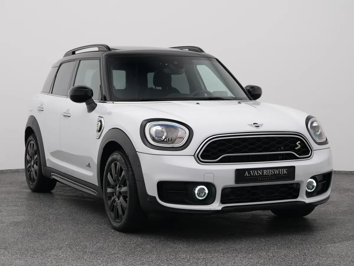 MINI Countryman Mini: foto 2