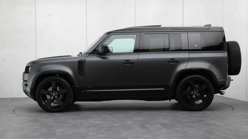 Land Rover Defender 110 5.0 P525 110 V8 Carpathian Edition 2023 leasen bij DreamLease: foto 2